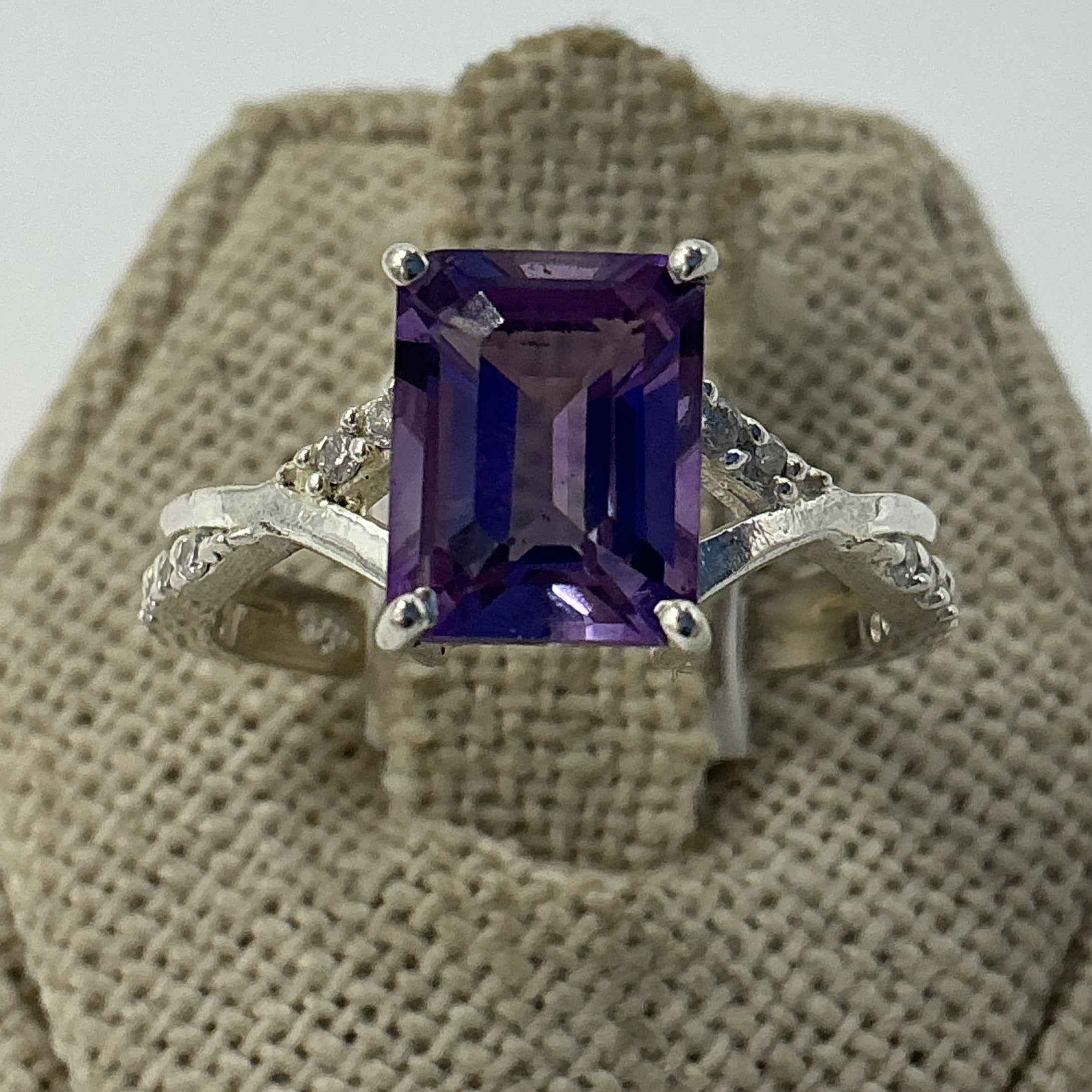 Sterling Silver Crossed Band Amethyst Ring – Size 8 – Calm, Intuition & Spiritual Protection