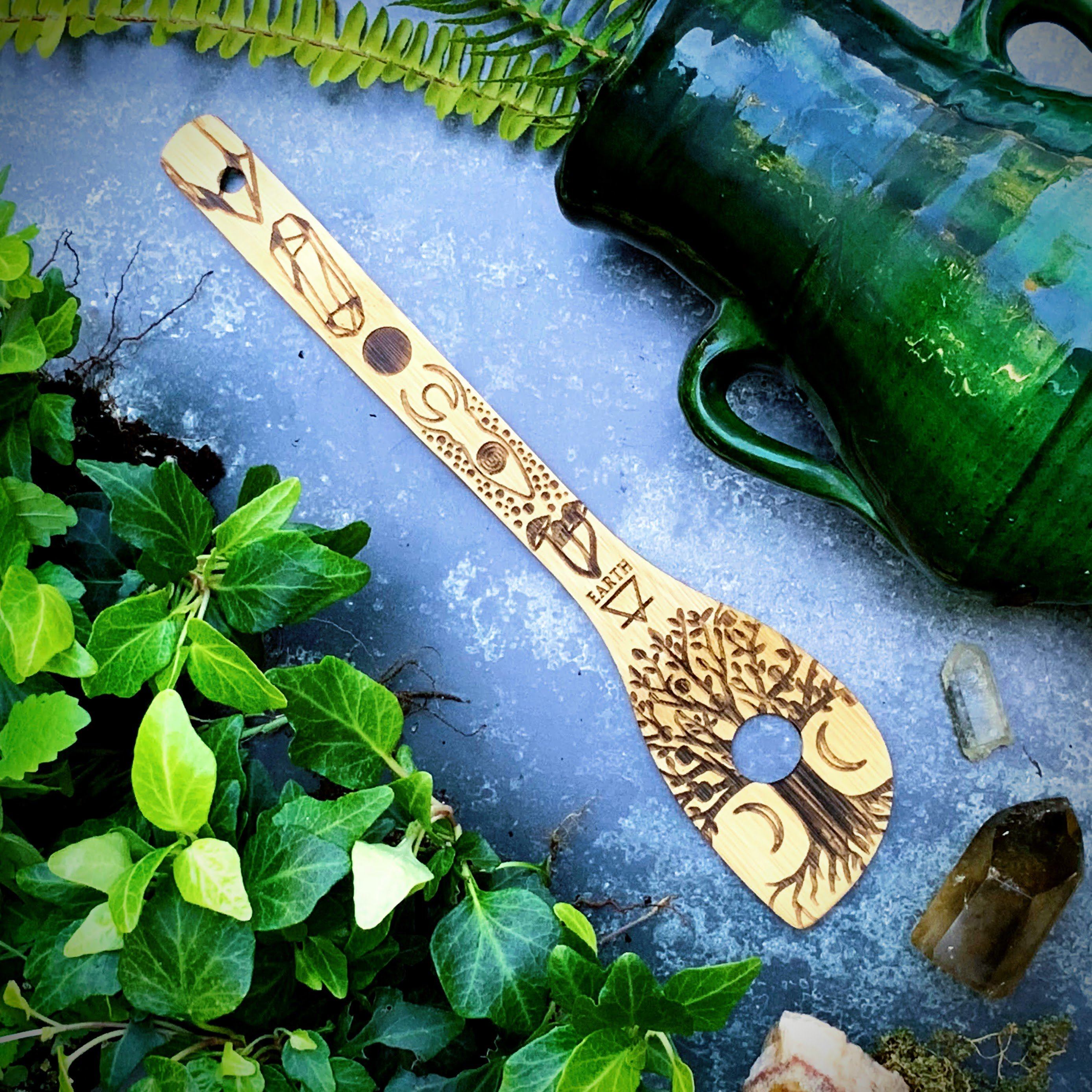 Large Bamboo Kitchen Utensils Set - The 5 Elements