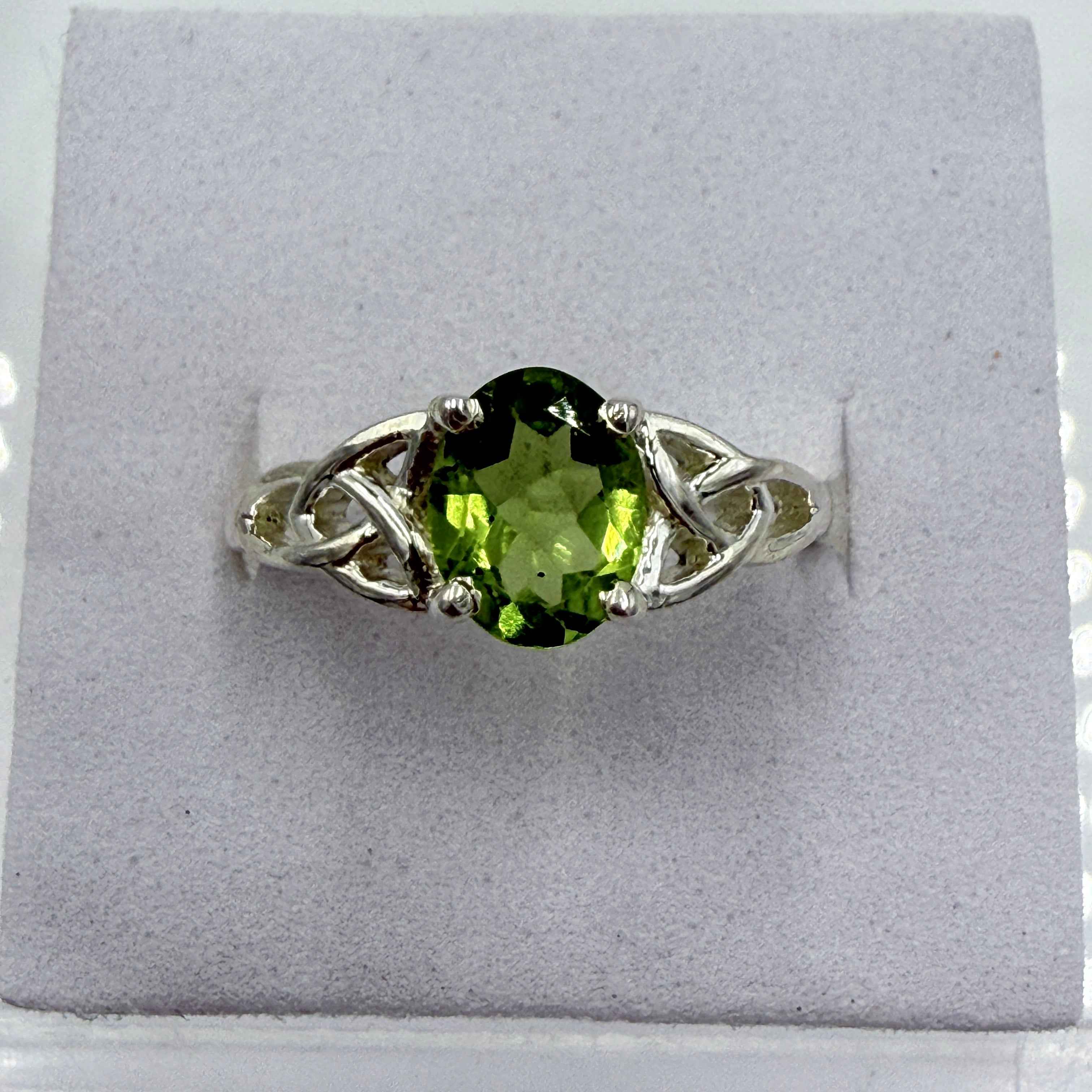 Sterling Silver Celtic Knot Banded Peridot Ring - Size 8-Positivity, Growth & Renewal