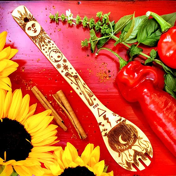 Large Bamboo Kitchen Utensils Set - The 5 Elements